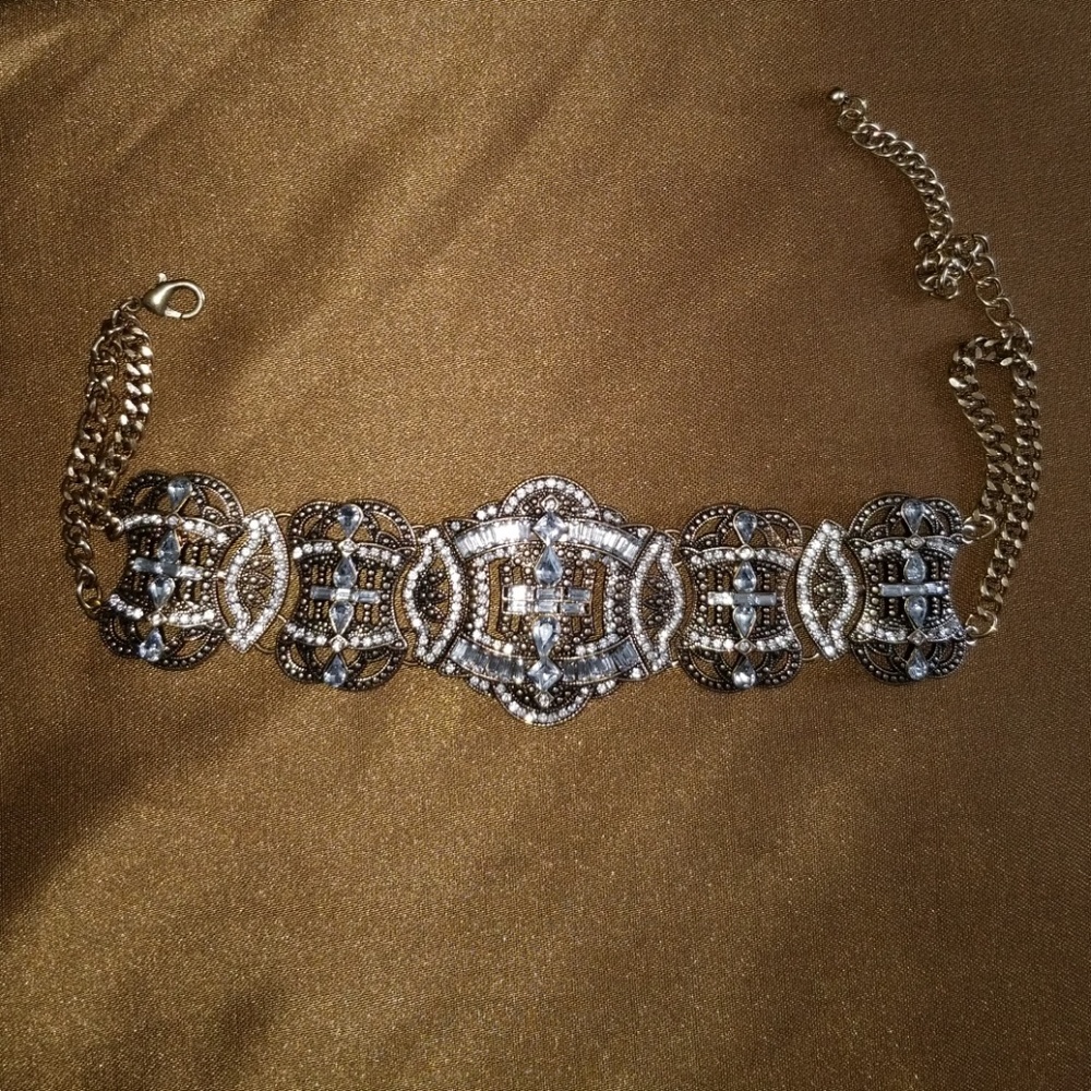 NWOT Vintage-style Choker